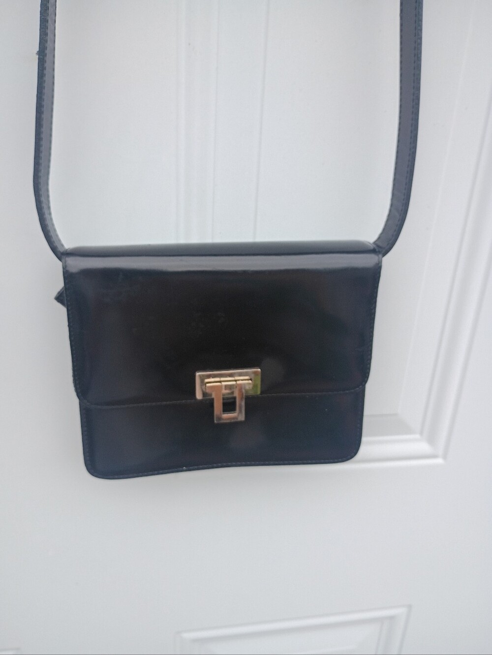 Enzo Angiollini Classic Black Leather Shoulder Bag with Gold Hardware